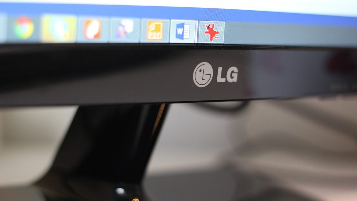 Le premier écran de télévision enroulable par LG